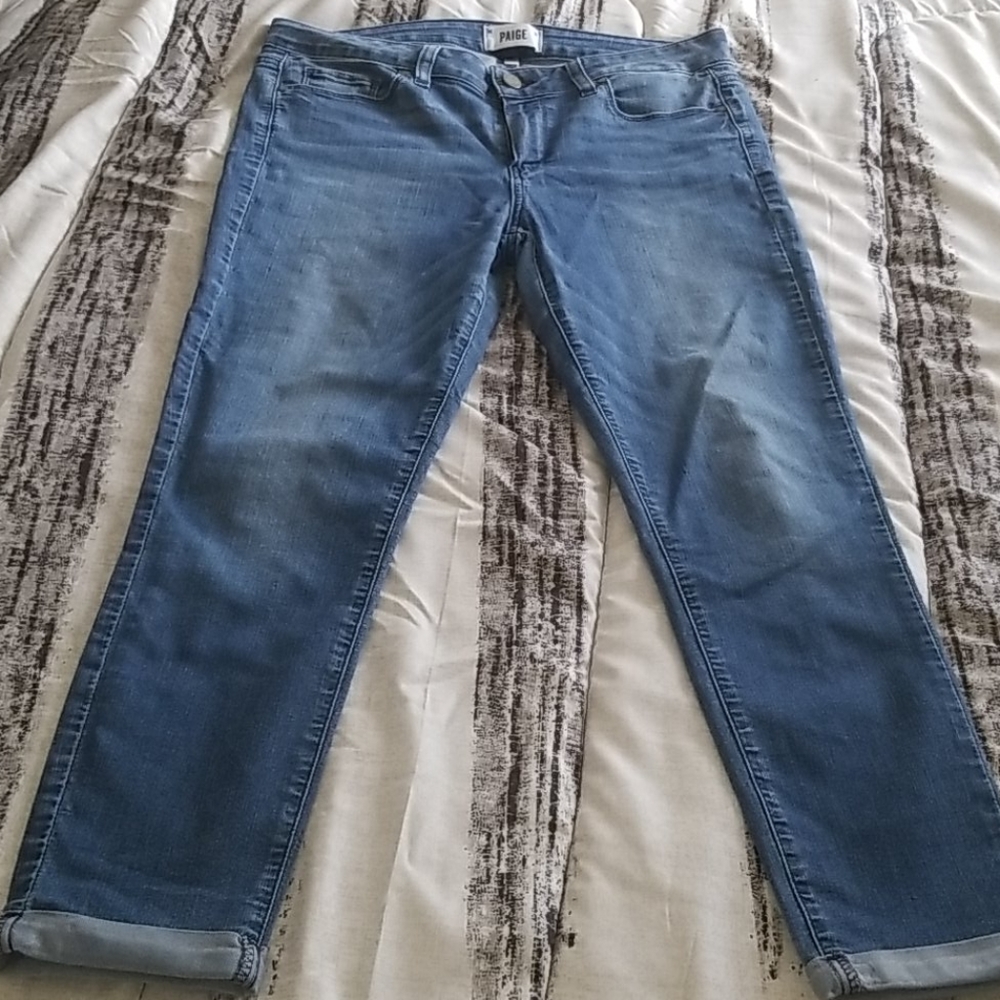 Like New! Paige Kylie Crop Jeans